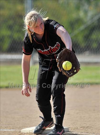 Thumbnail 1 in Fallbrook @ Rancho Bernardo photogallery.