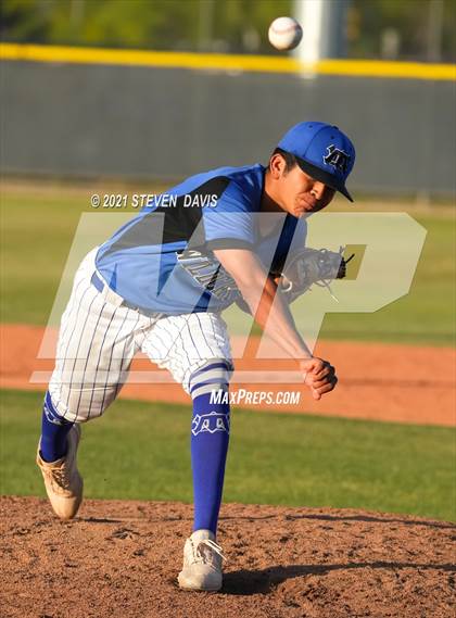 Thumbnail 1 in Seton Catholic @ Mesquite (AIA 4A Quarterfinals) photogallery.