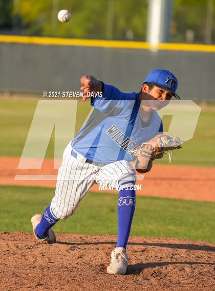 Thumbnail 1 in Seton Catholic @ Mesquite (AIA 4A Quarterfinals) photogallery.