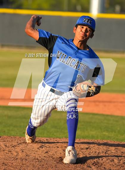 Thumbnail 3 in Seton Catholic @ Mesquite (AIA 4A Quarterfinals) photogallery.