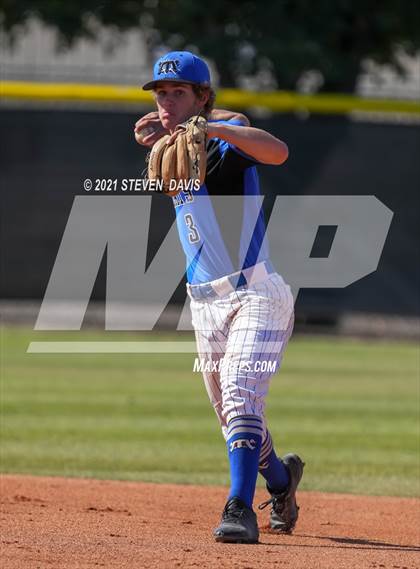Thumbnail 2 in Seton Catholic @ Mesquite (AIA 4A Quarterfinals) photogallery.