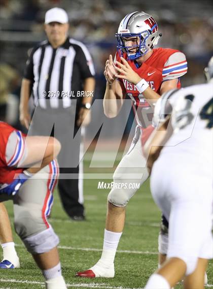 Thumbnail 2 in Westlake vs Akins photogallery.