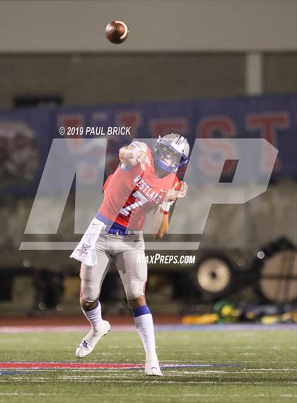 Thumbnail 3 in Westlake vs Akins photogallery.