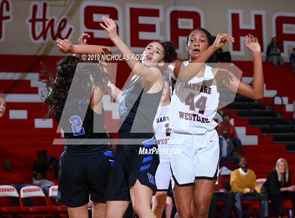 Thumbnail 2 in Harvard-Westlake vs. Windward (Battle at the Beach) photogallery.