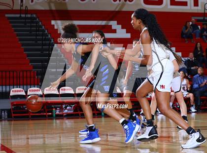 Thumbnail 2 in Harvard-Westlake vs. Windward (Battle at the Beach) photogallery.