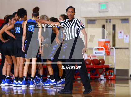 Thumbnail 2 in Harvard-Westlake vs. Windward (Battle at the Beach) photogallery.