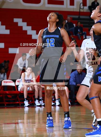 Thumbnail 2 in Harvard-Westlake vs. Windward (Battle at the Beach) photogallery.