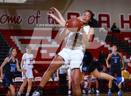 Thumbnail 2 in Harvard-Westlake vs. Windward (Battle at the Beach) photogallery.