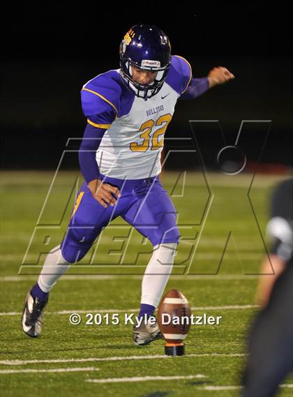 Thumbnail 3 in Howe vs. Edgewood (UIL 3A Division 2 Region 2 Bi-District Playoff) photogallery.