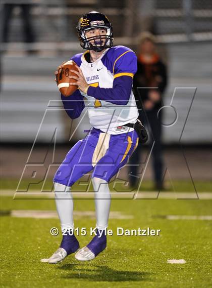 Thumbnail 3 in Howe vs. Edgewood (UIL 3A Division 2 Region 2 Bi-District Playoff) photogallery.