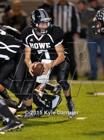 Thumbnail 1 in Howe vs. Edgewood (UIL 3A Division 2 Region 2 Bi-District Playoff) photogallery.