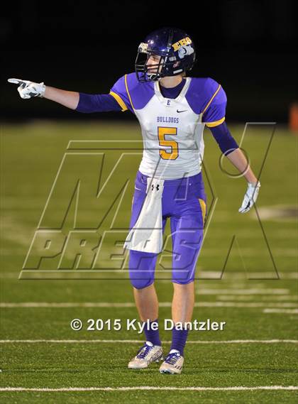 Thumbnail 2 in Howe vs. Edgewood (UIL 3A Division 2 Region 2 Bi-District Playoff) photogallery.