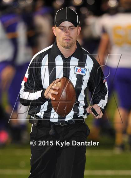 Thumbnail 3 in Howe vs. Edgewood (UIL 3A Division 2 Region 2 Bi-District Playoff) photogallery.
