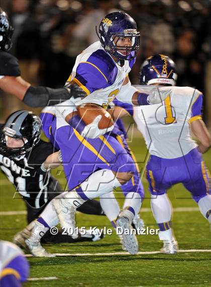 Thumbnail 3 in Howe vs. Edgewood (UIL 3A Division 2 Region 2 Bi-District Playoff) photogallery.