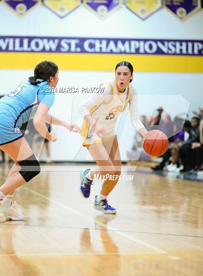 Thumbnail 3 in Bishop Grimes vs Christian Brothers Academy photogallery.