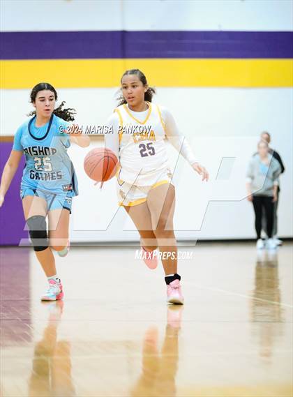 Thumbnail 1 in Bishop Grimes vs Christian Brothers Academy photogallery.