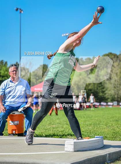 Thumbnail 1 in FR: AAA 2A-1 District Meet (Shot Put) photogallery.