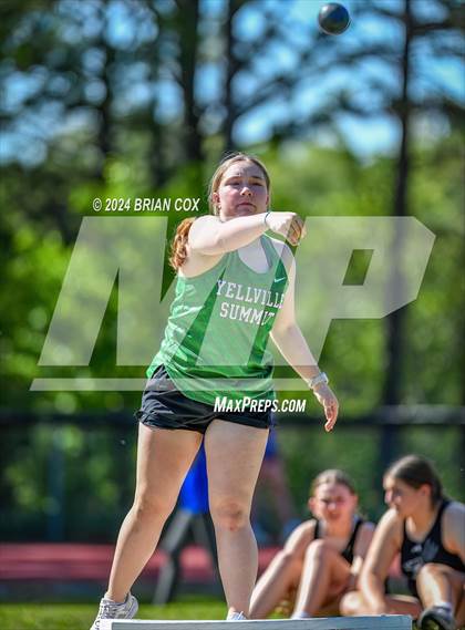 Thumbnail 3 in FR: AAA 2A-1 District Meet (Shot Put) photogallery.