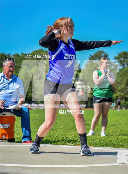 Thumbnail 1 in FR: AAA 2A-1 District Meet (Shot Put) photogallery.