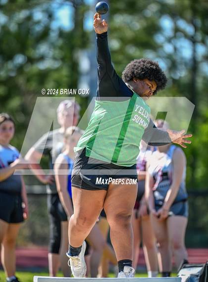 Fr: AAA 2A-1 District Meet (Shot Put) Thumbnails