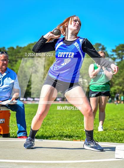 Thumbnail 3 in FR: AAA 2A-1 District Meet (Shot Put) photogallery.