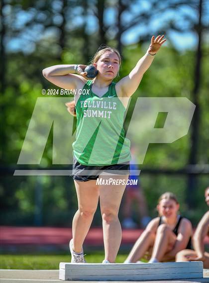 Thumbnail 2 in FR: AAA 2A-1 District Meet (Shot Put) photogallery.
