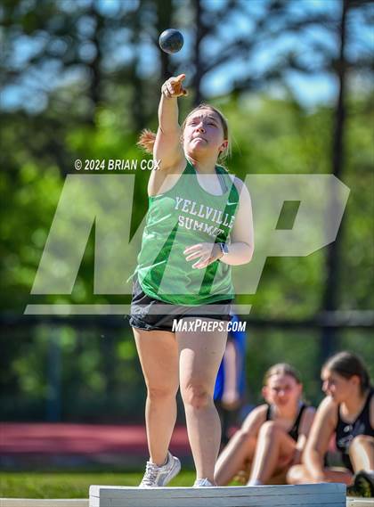 Thumbnail 2 in FR: AAA 2A-1 District Meet (Shot Put) photogallery.