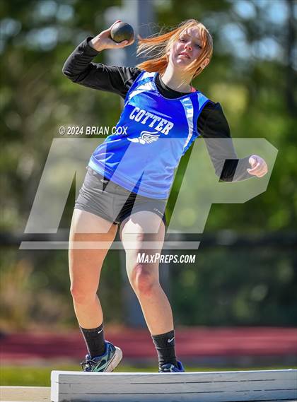 Thumbnail 2 in FR: AAA 2A-1 District Meet (Shot Put) photogallery.