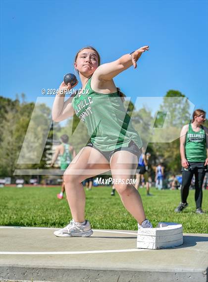 Thumbnail 2 in FR: AAA 2A-1 District Meet (Shot Put) photogallery.