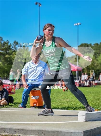 Thumbnail 2 in FR: AAA 2A-1 District Meet (Shot Put) photogallery.