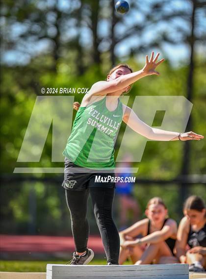 Thumbnail 1 in FR: AAA 2A-1 District Meet (Shot Put) photogallery.