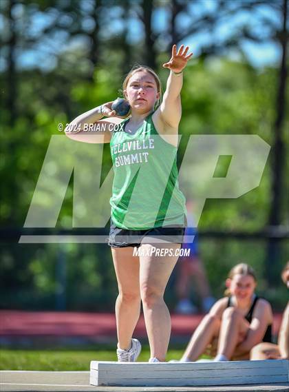Thumbnail 3 in FR: AAA 2A-1 District Meet (Shot Put) photogallery.