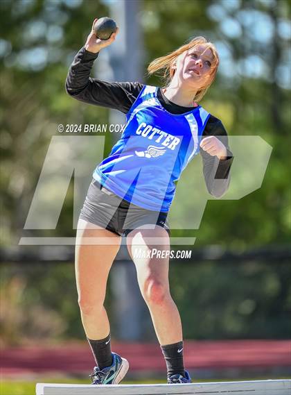 Thumbnail 1 in FR: AAA 2A-1 District Meet (Shot Put) photogallery.