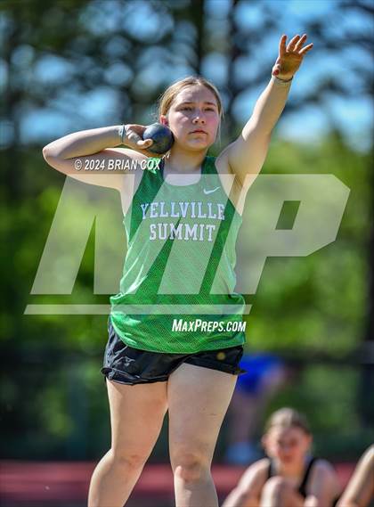 Thumbnail 3 in FR: AAA 2A-1 District Meet (Shot Put) photogallery.