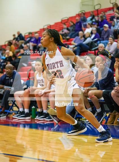 Thumbnail 2 in Avon vs. Terre Haute North Vigo (IHSAA 4A First Round Playoff) photogallery.