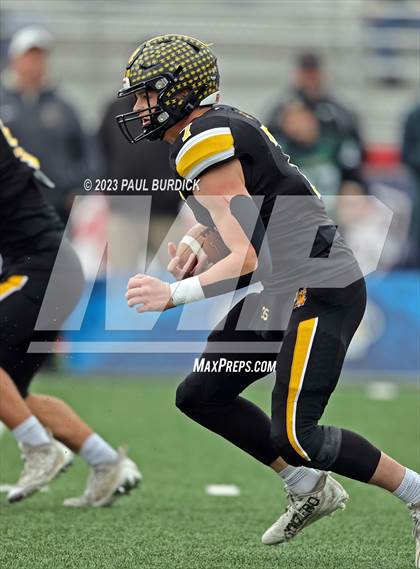 Thumbnail 1 in Belle Vernon vs. Northwestern Lehigh (PIAA 3A Championship) photogallery.