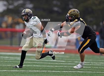 Thumbnail 1 in Belle Vernon vs. Northwestern Lehigh (PIAA 3A Championship) photogallery.