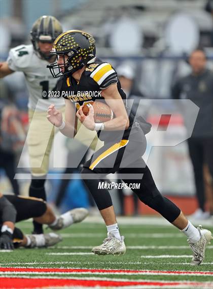 Thumbnail 2 in Belle Vernon vs. Northwestern Lehigh (PIAA 3A Championship) photogallery.
