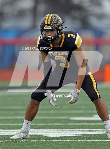 Thumbnail 1 in Belle Vernon vs. Northwestern Lehigh (PIAA 3A Championship) photogallery.