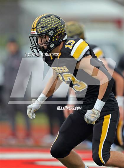 Thumbnail 2 in Belle Vernon vs. Northwestern Lehigh (PIAA 3A Championship) photogallery.