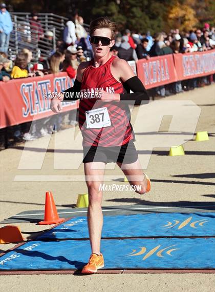 Thumbnail 1 in NCHSAA 3A Championship photogallery.
