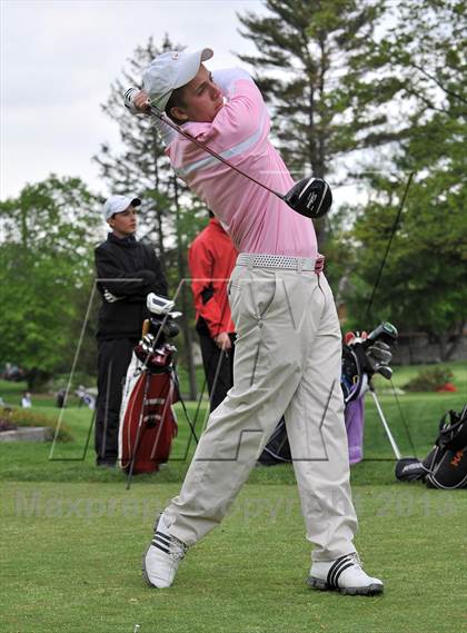 Thumbnail 3 in Clarkstown North vs White Plains photogallery.