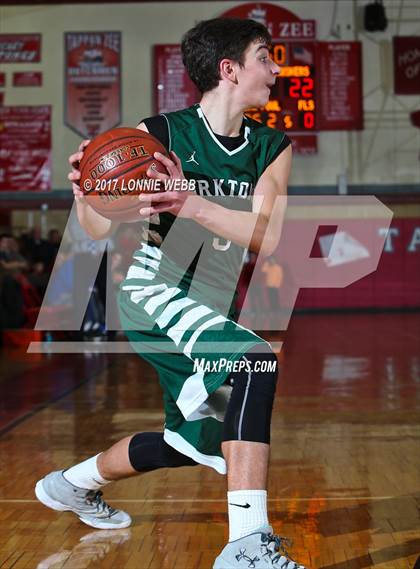 Thumbnail 1 in Pearl River vs Yorktown photogallery.