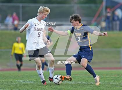 Thumbnail 3 in RHAM vs. Ellington (CIAC Class M First Round) photogallery.