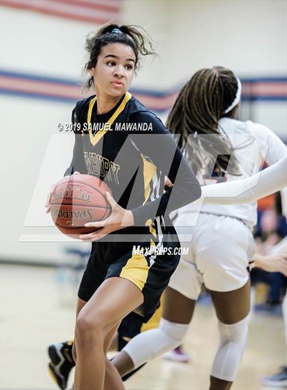 Thumbnail 1 in Chaminade vs Newbury Park photogallery.