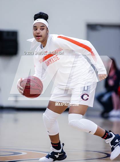 Thumbnail 3 in Chaminade vs Newbury Park photogallery.