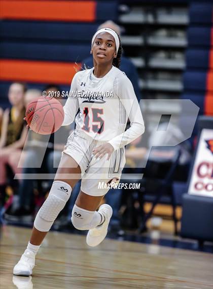 Thumbnail 2 in Chaminade vs Newbury Park photogallery.