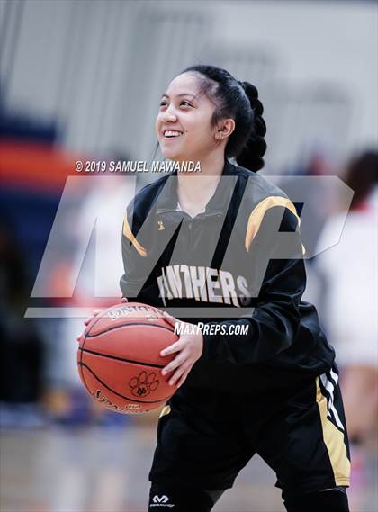 Thumbnail 3 in Chaminade vs Newbury Park photogallery.