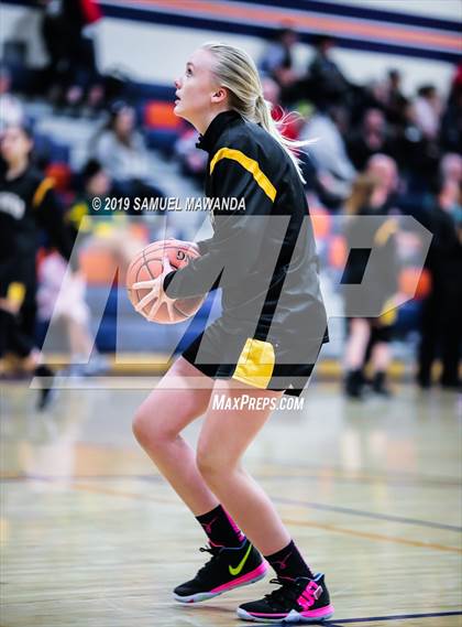 Thumbnail 1 in Chaminade vs Newbury Park photogallery.