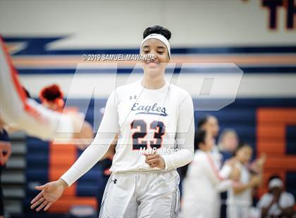 Thumbnail 1 in Chaminade vs Newbury Park photogallery.
